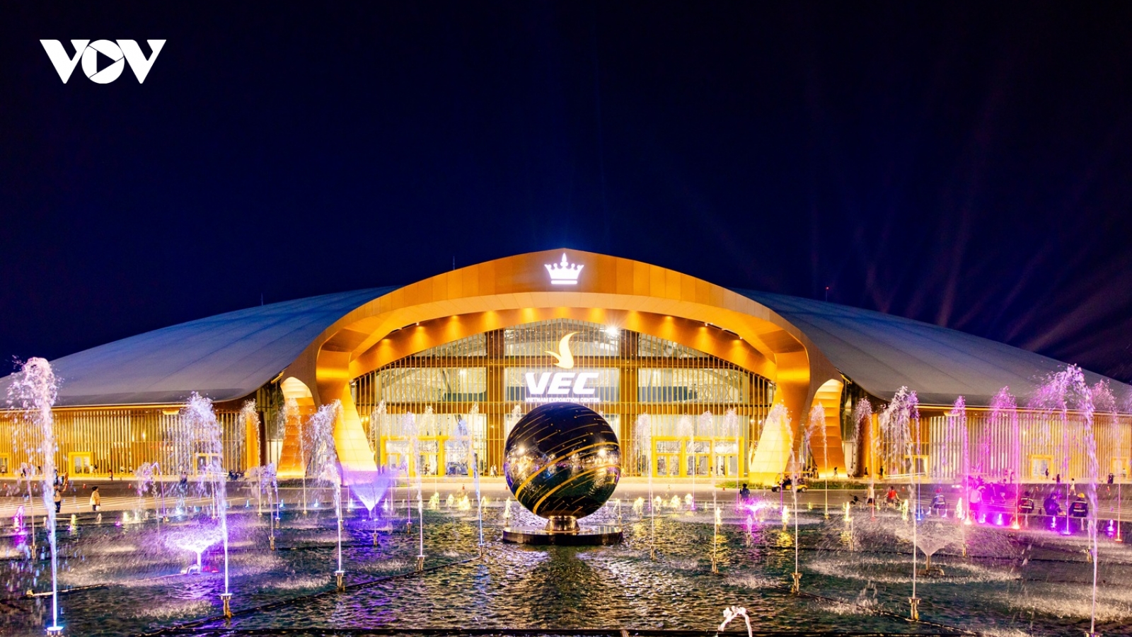 8Wonder 2025: Âm nhạc đẳng cấp, check-in công trình khát vọng Việt Nam