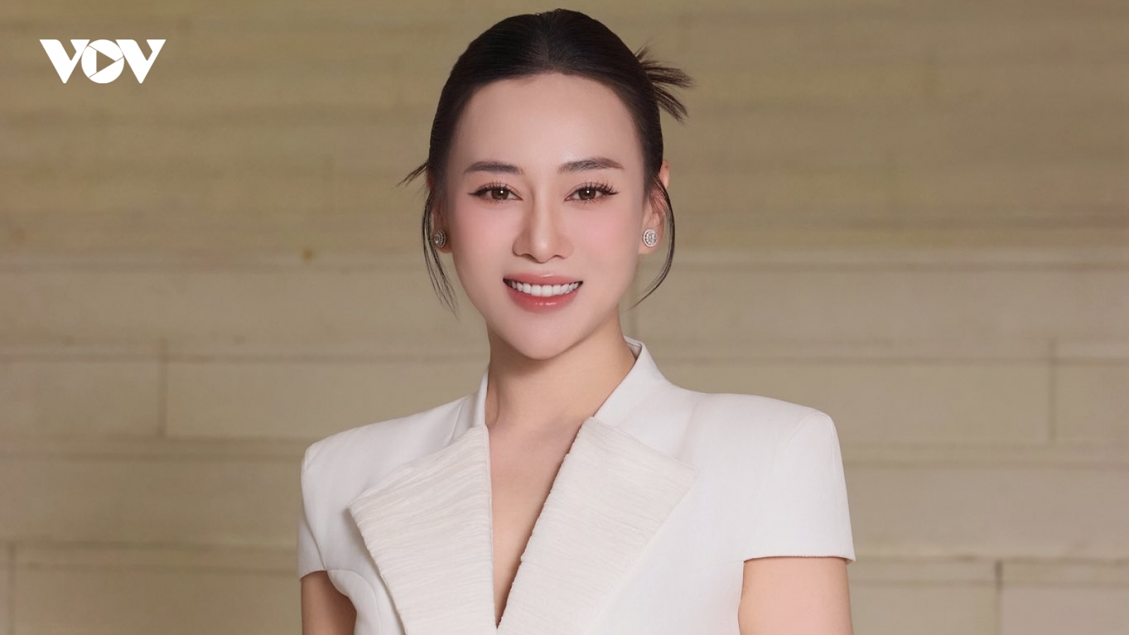 Phương Oanh: "Chồng hào hứng khi tôi trở lại đóng phim"