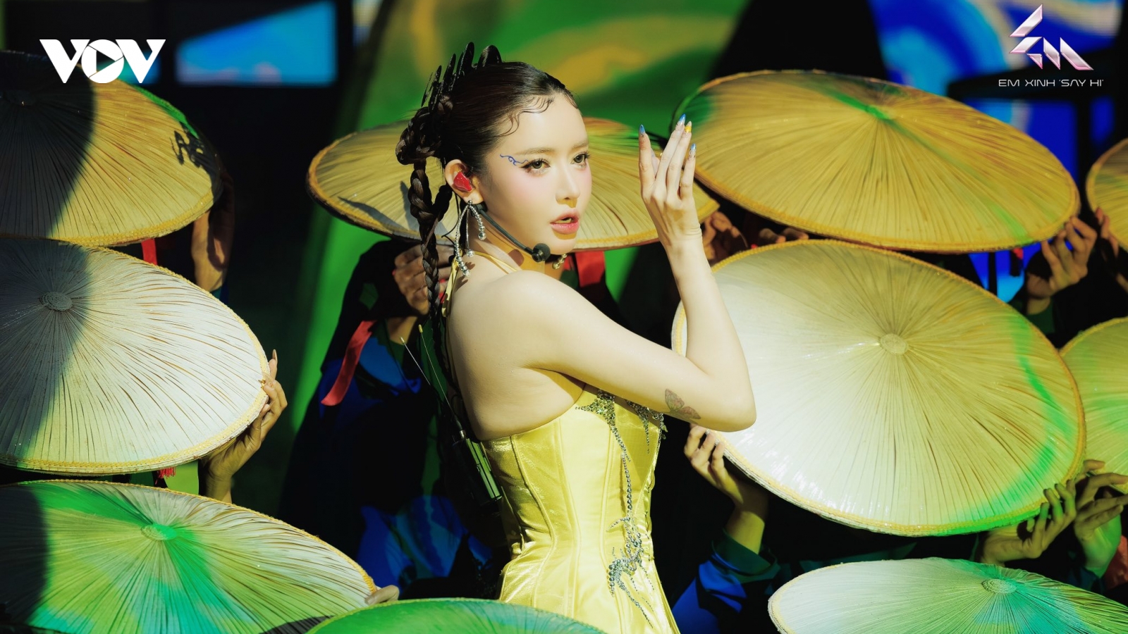 Bích Phương đem ca khúc chủ đề từng ấp ủ trong album đến Em xinh “say hi”