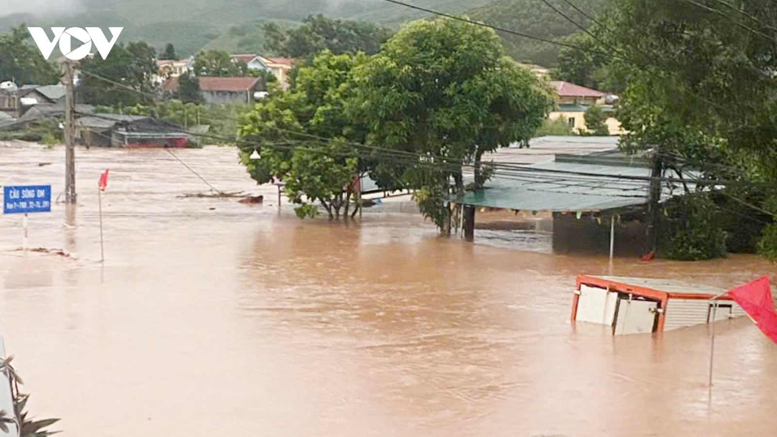 Mưa lũ khiến nhiều xã vùng cao bị ngập úng, Bắc Ninh chỉ đạo khẩn