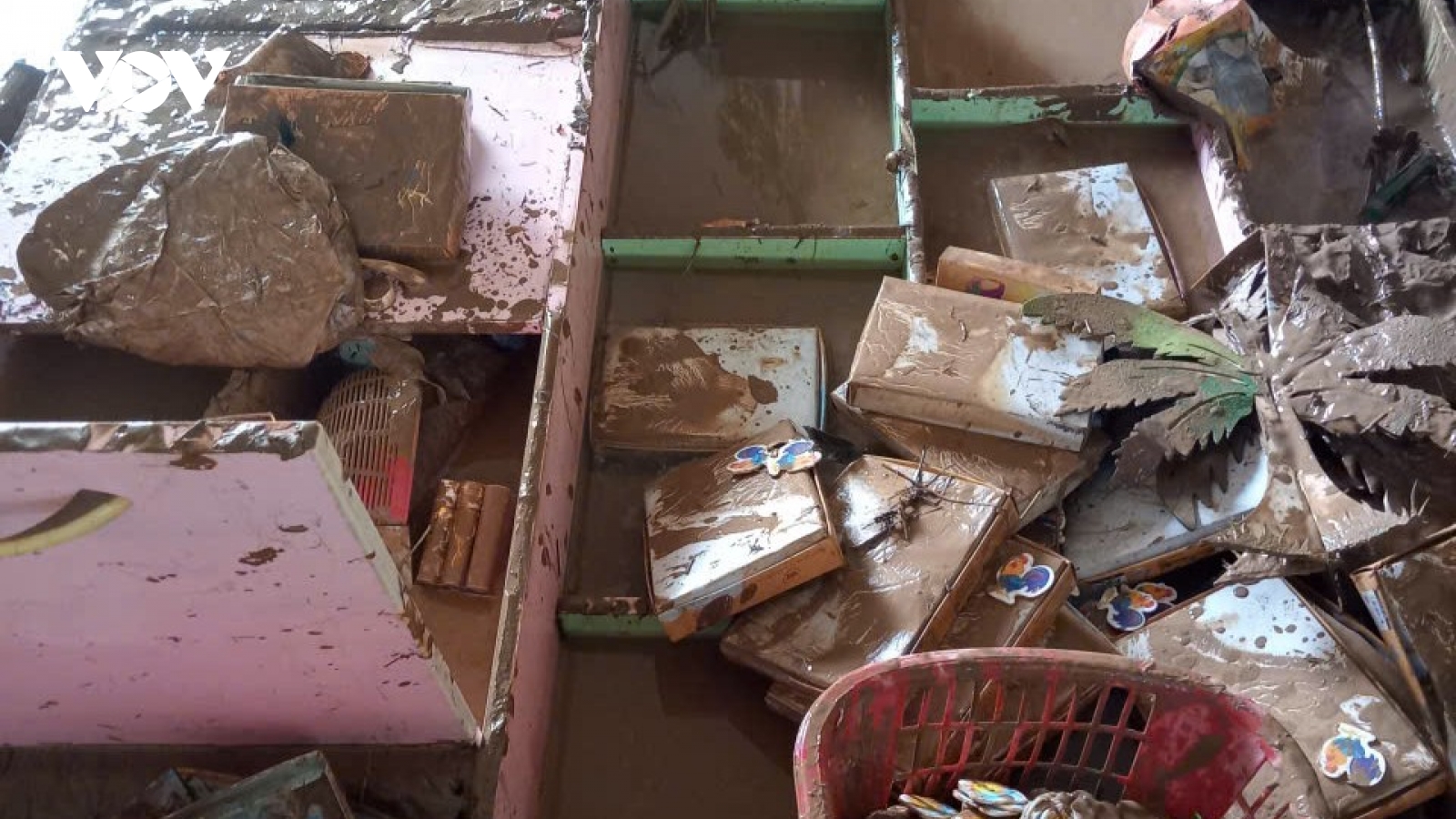 Chung tay giúp đỡ cô trò vùng lũ Sơn La trước thềm năm học mới