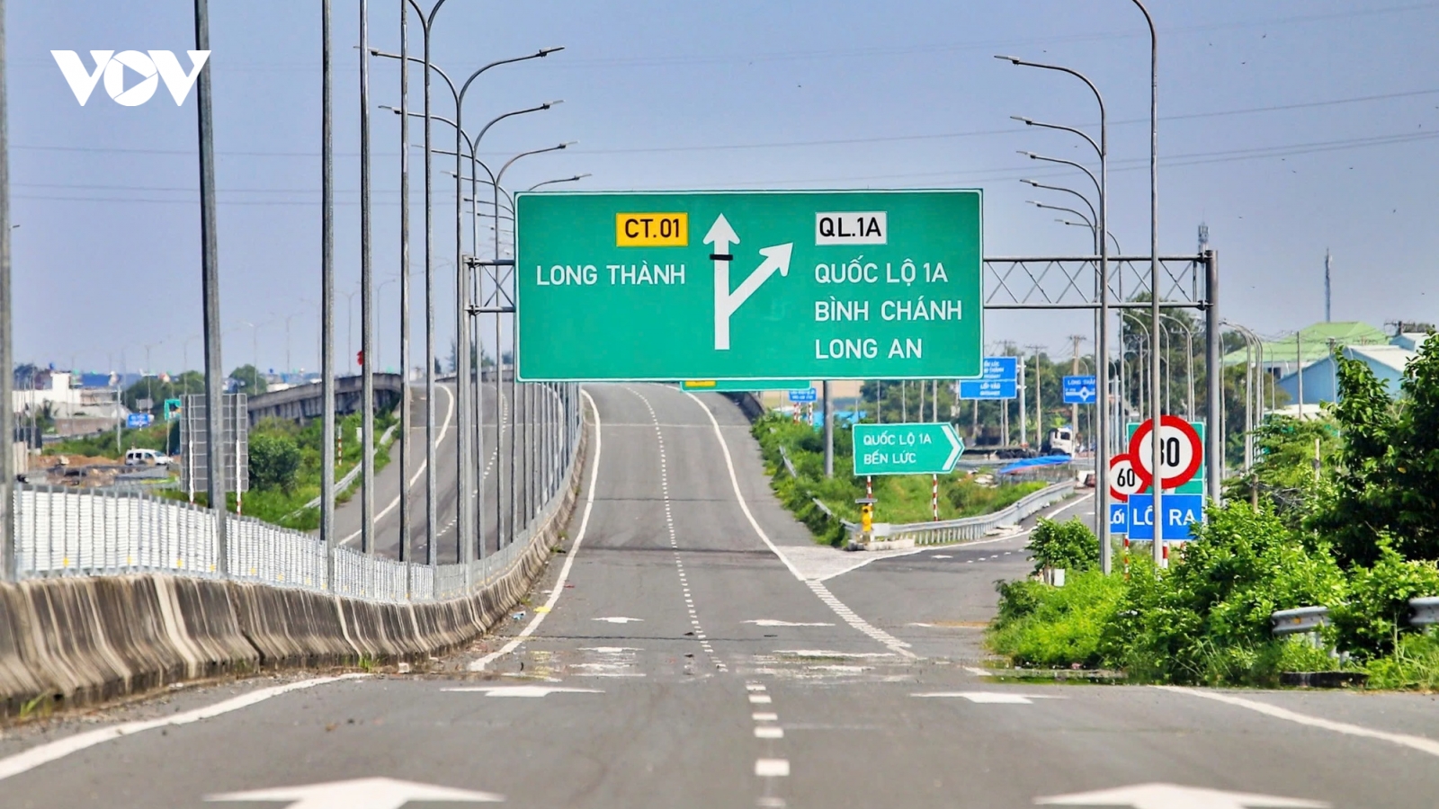 Chuẩn bị thu phí cao tốc Bến Lức - Long Thành, mức cao nhất 370.000 đồng/lượt