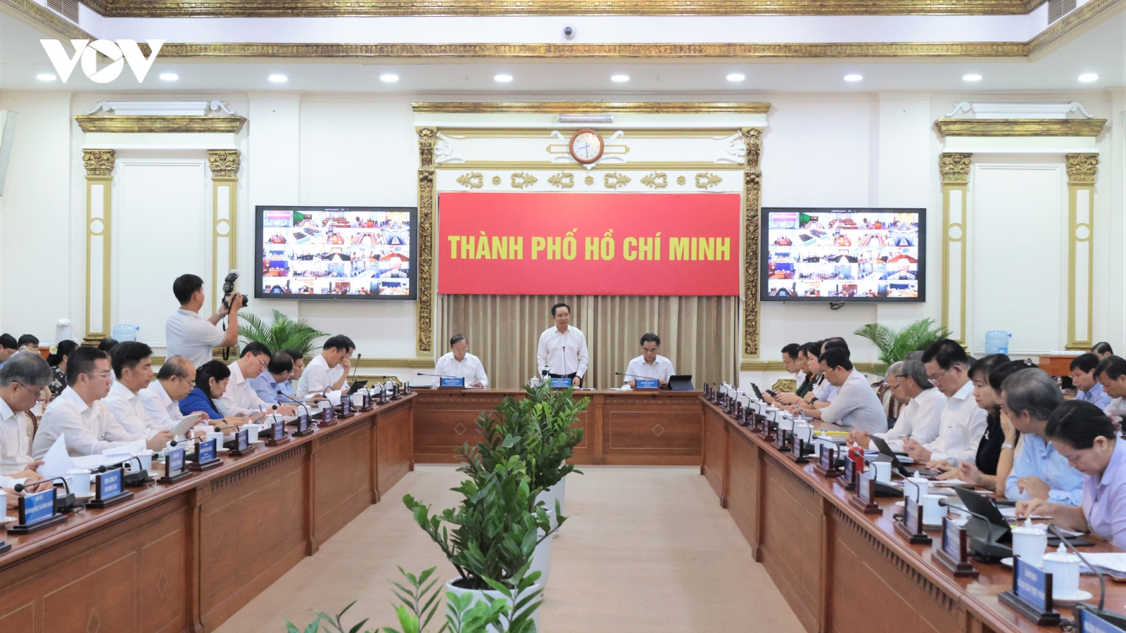 TP.HCM: Nhiều cán bộ quá tải sau một tháng vận hành chính quyền 2 cấp