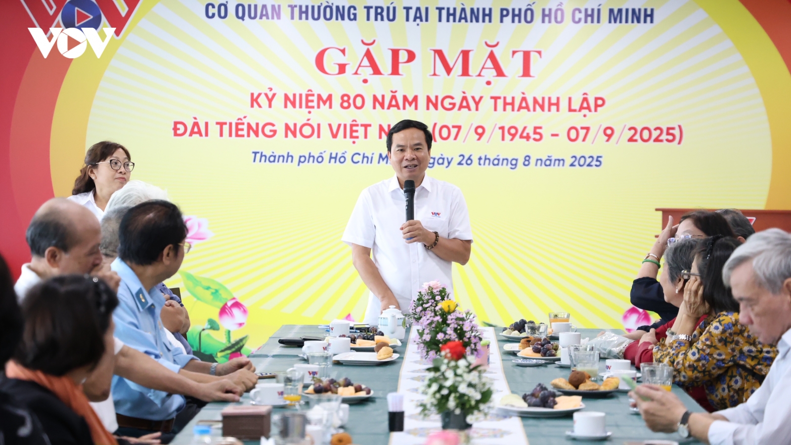 Ấm áp buổi gặp mặt tri ân “thế hệ vàng” làm báo phát thanh VOV TP.HCM