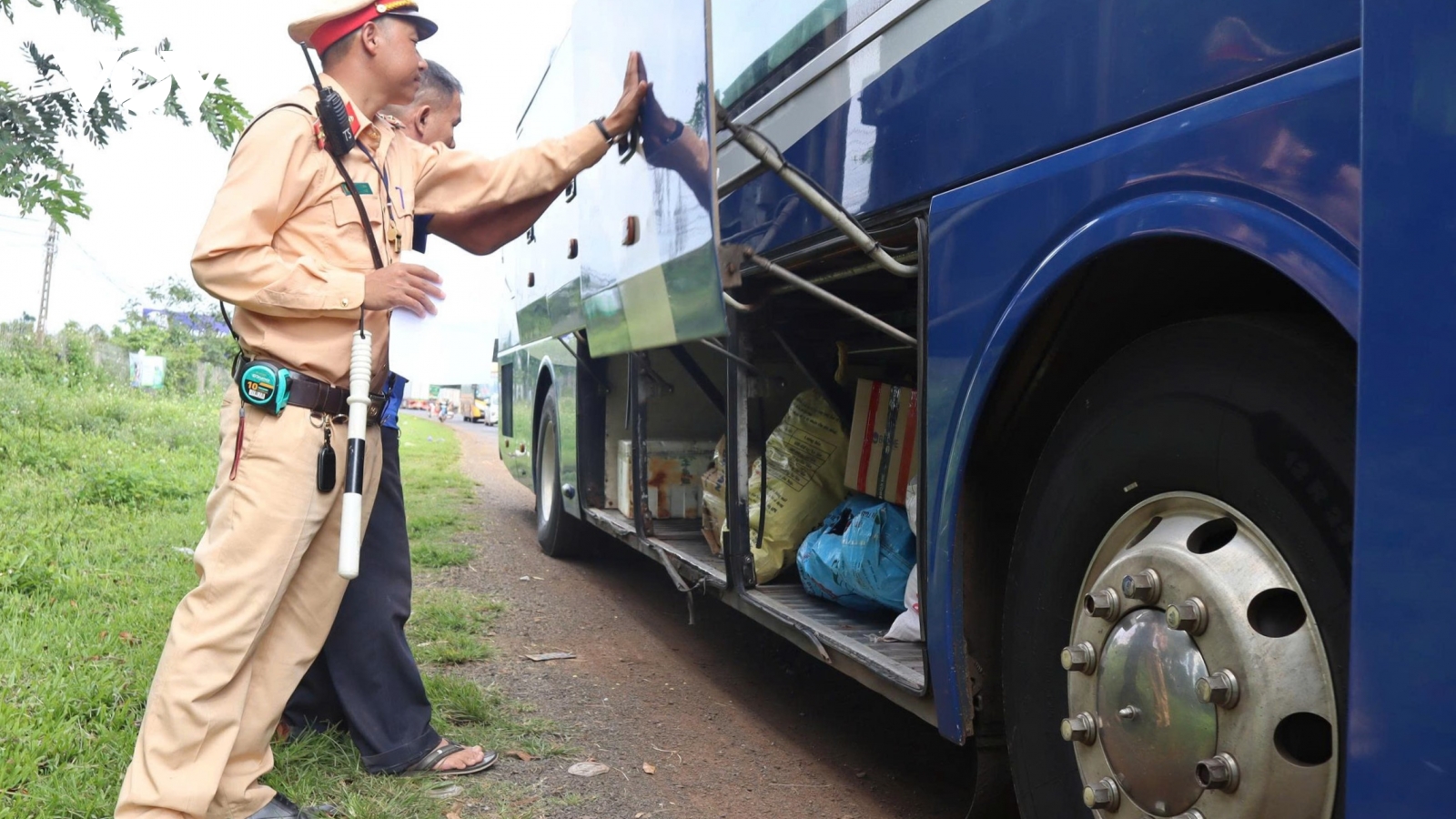 Đắk Lắk xử phạt 1.600 trường hợp vi phạm sau 10 ngày tổng kiểm tra phương tiện