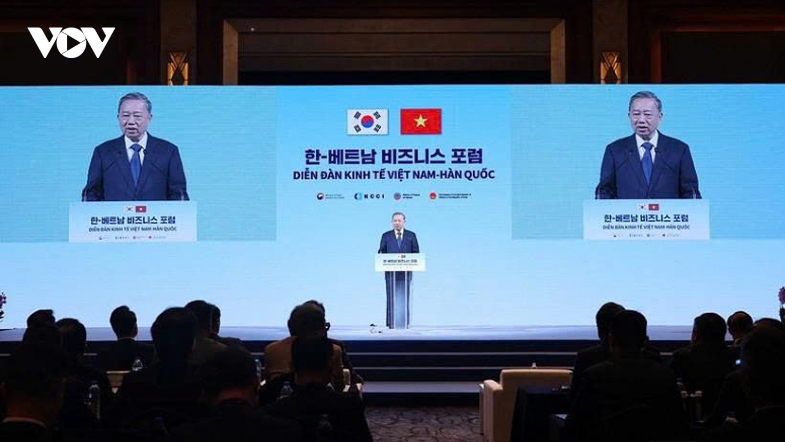 Vietnam and RoK vow to expand economic cooperation at Seoul forum