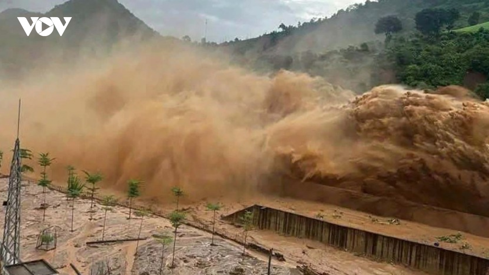 Dien Bien flashfloods leave 11 dead or missing, isolate dozens of villages