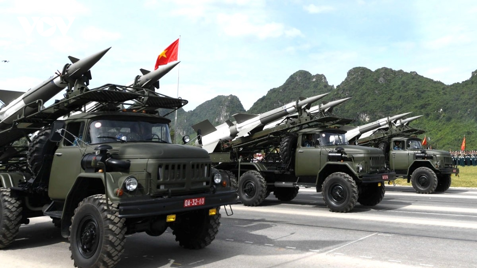 Hoành tráng Tổng hợp luyện diễu binh, diễu hành A80 lần thứ hai