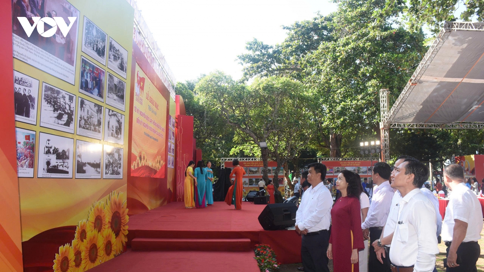 Triển lãm ảnh kỷ niệm 80 năm ngày Cách mạng tháng Tám thành công