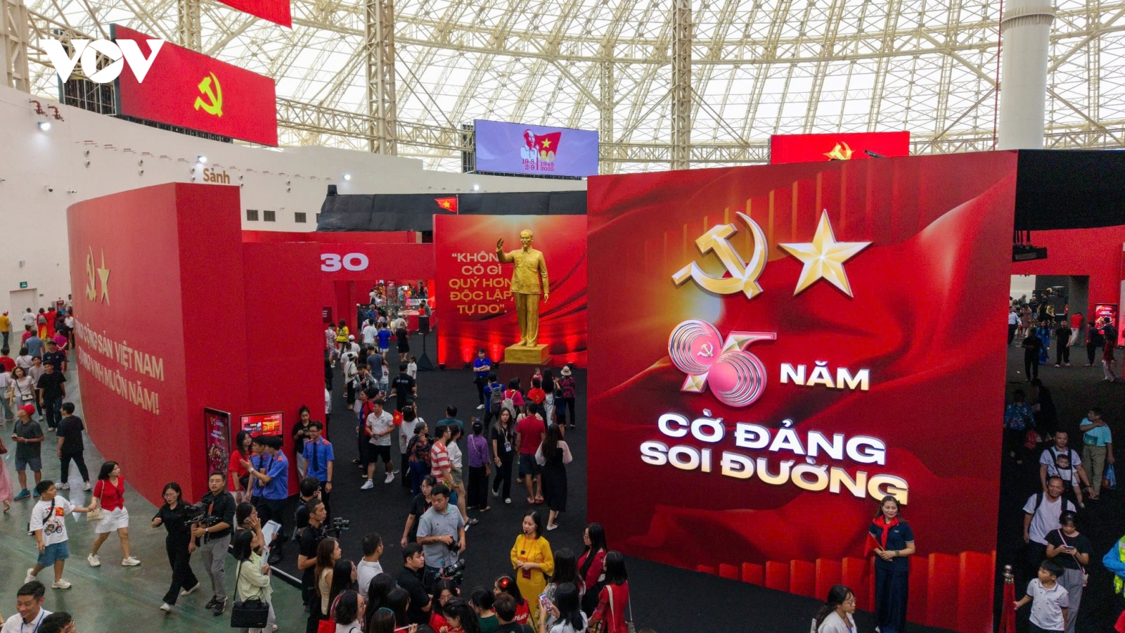 Hơn 230.000 khách check-in Triển lãm thành tựu đất nước quy mô lớn nhất lịch sử