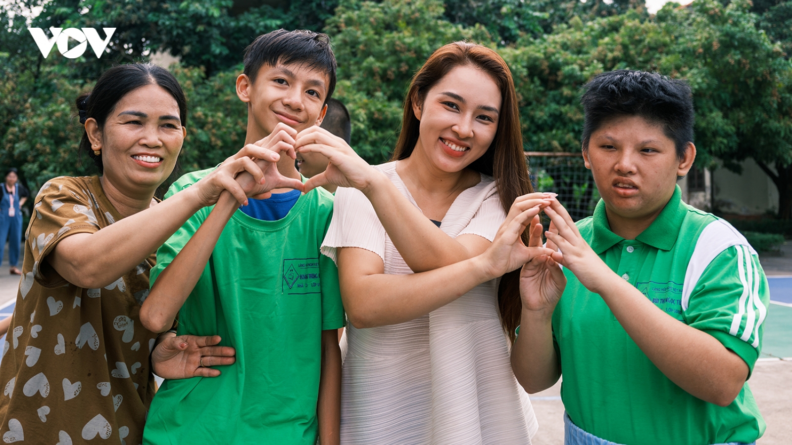 Đen Vâu, Bảo Trâm Idol không nhận catse chương trình hát vì nạn nhân da cam