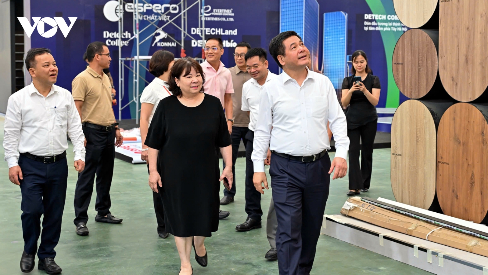 Gian triển lãm "80 năm Ngành Công Thương lớn mạnh cùng đất nước" gấp rút hoàn thiện