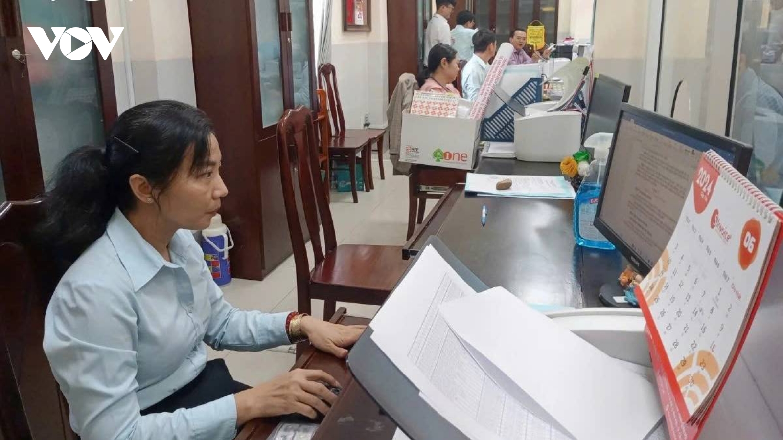 Cần Thơ: Công chức, viên chức công tác ở cơ sở 3 năm, nhận trợ cấp 10 tháng lương