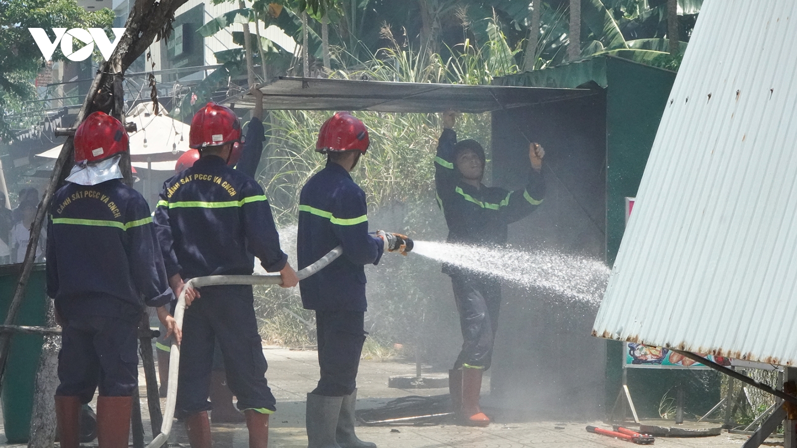 Cháy ki ốt của hộ dân ở Quảng Ngãi