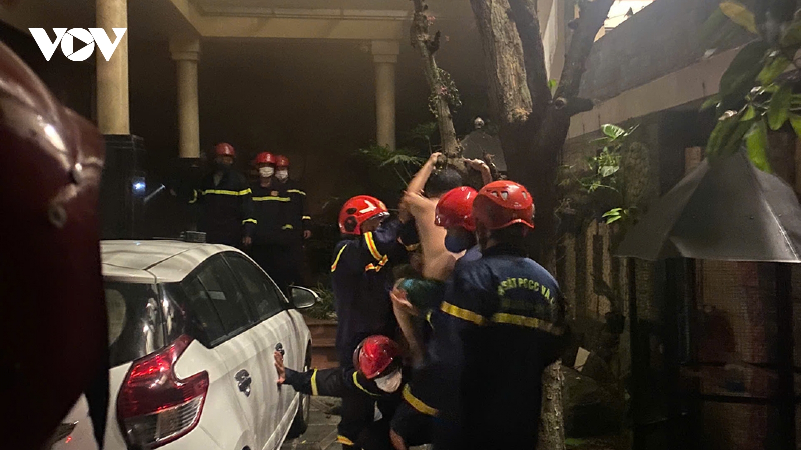 Cứu kịp thời 5 người trong căn nhà bị cháy ở Đà Nẵng