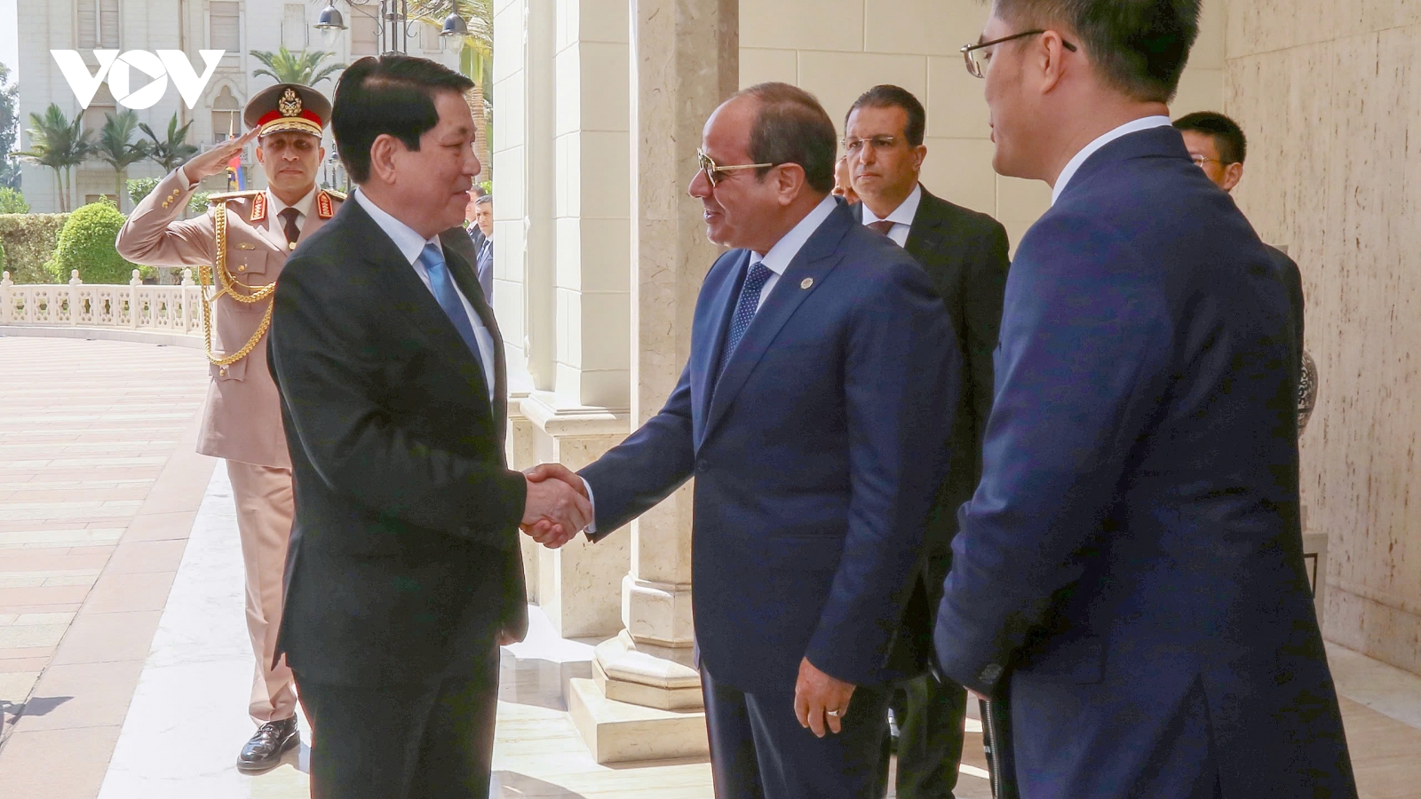 Báo chí Ai Cập đồng loạt đưa tin về lễ đón chính thức Chủ tịch nước Lương Cường