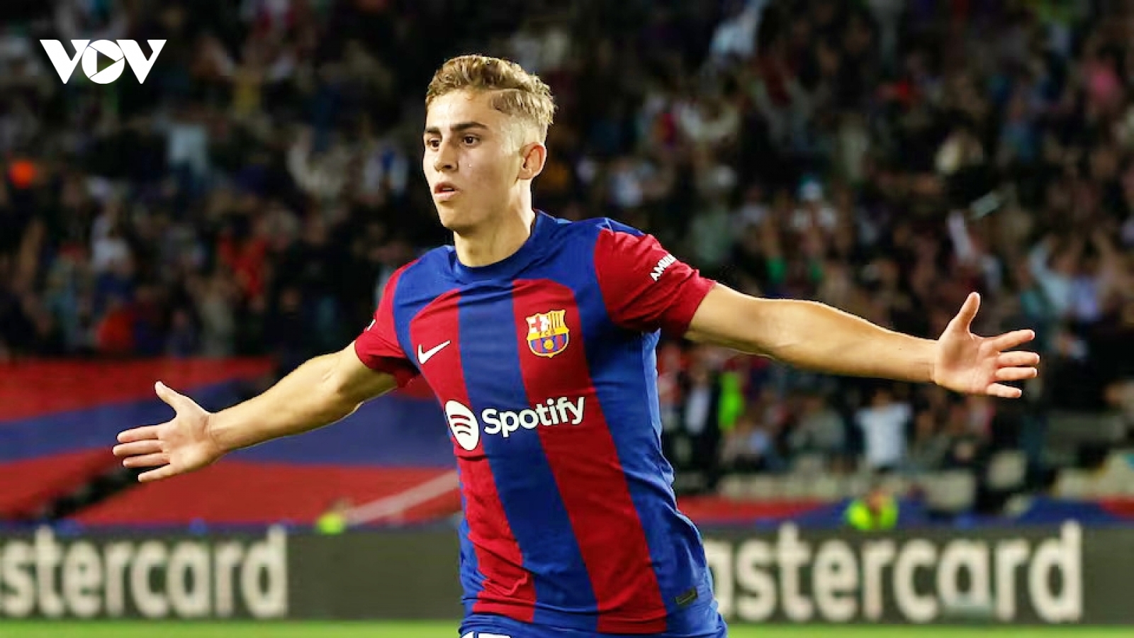 Chuyển nhượng 4/8: MU bị “ngáng đường” vụ mua cầu thủ Barca