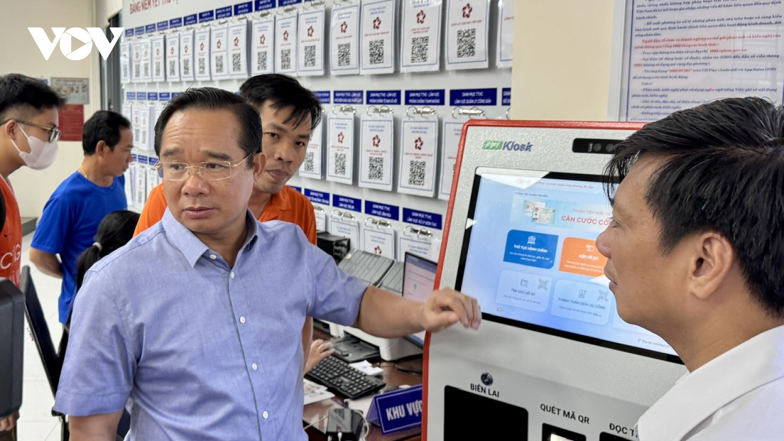 Chủ tịch UBND TPHCM: "Không để cò hồ sơ tồn tại"