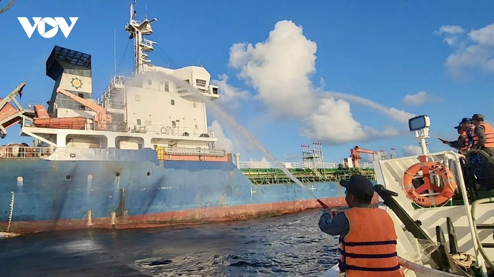 Diễn biến vụ cháy khoang máy tàu chở dầu thô trên biển Côn Đảo