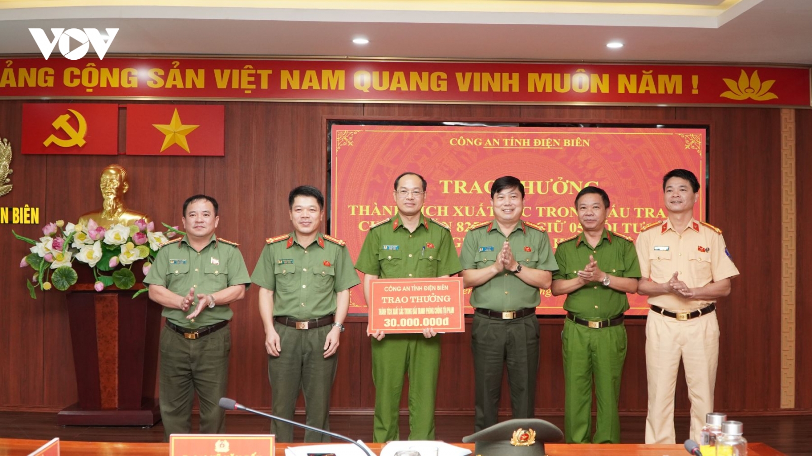Điện Biên: Khen thưởng lực lượng phá chuyên án ma túy, thu giữ 44 bánh heroin