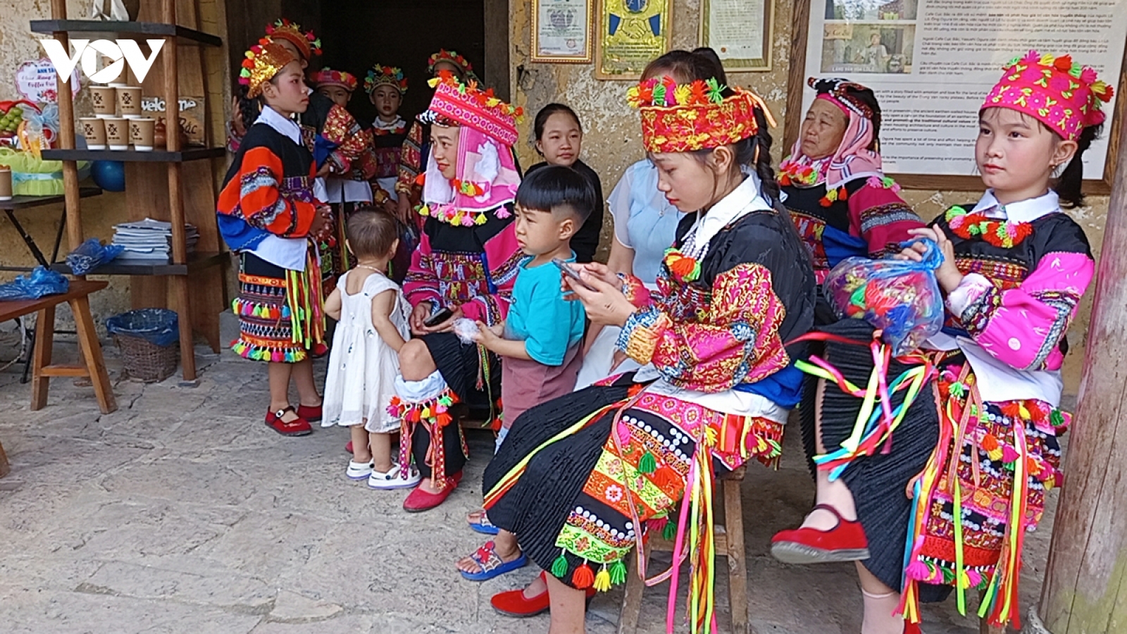 Bản văn hóa du lịch Lô Lô Chải 10 năm “thay da đổi thịt” nhờ du lịch cộng đồng