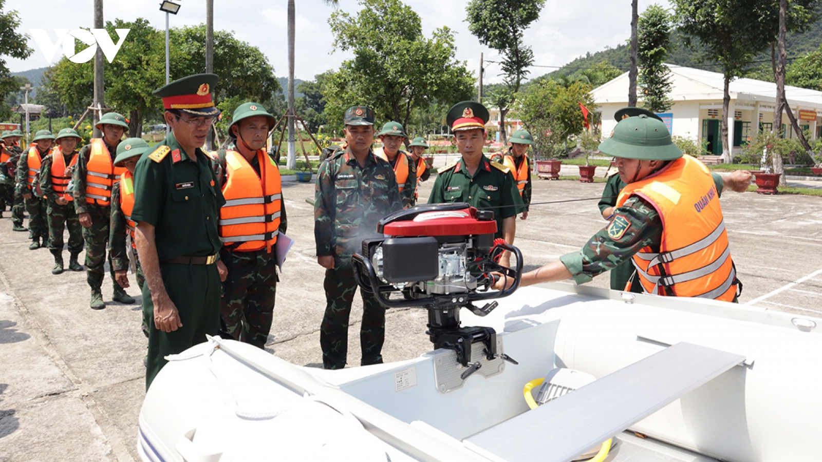Quân khu 5 sẵn sàng ứng phó bão số 5