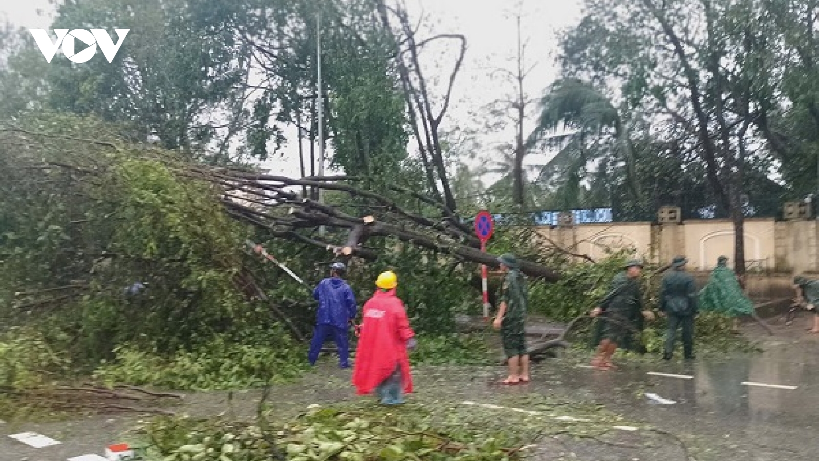 Nghệ An khẩn trương khắc phục hậu quả và ứng phó mưa lũ sau bão số 5