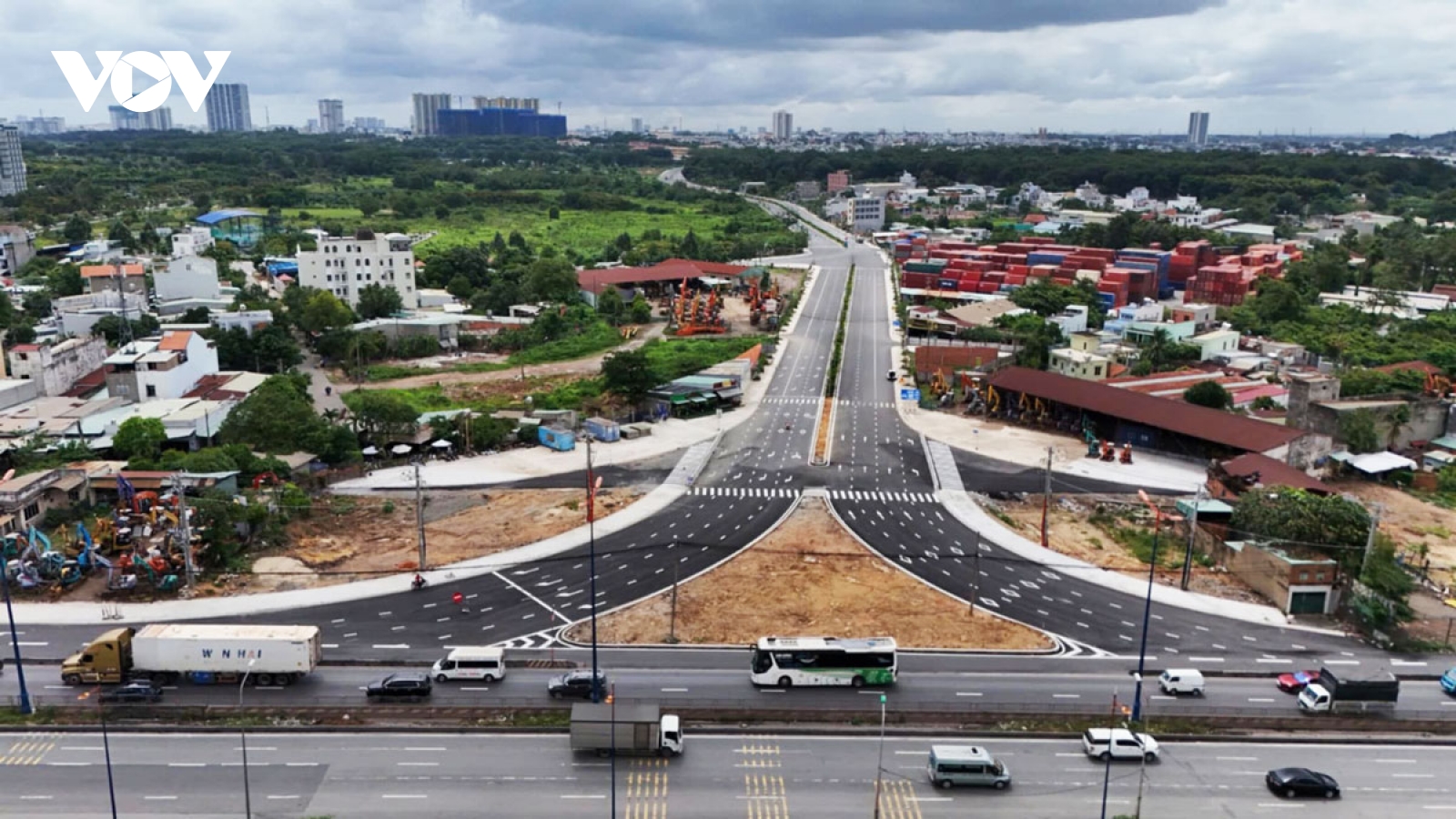 Tuyến đường "vàng" nối Bình Dương-TP.HCM cũ đã thông xe sau nhiều lần lỡ hẹn