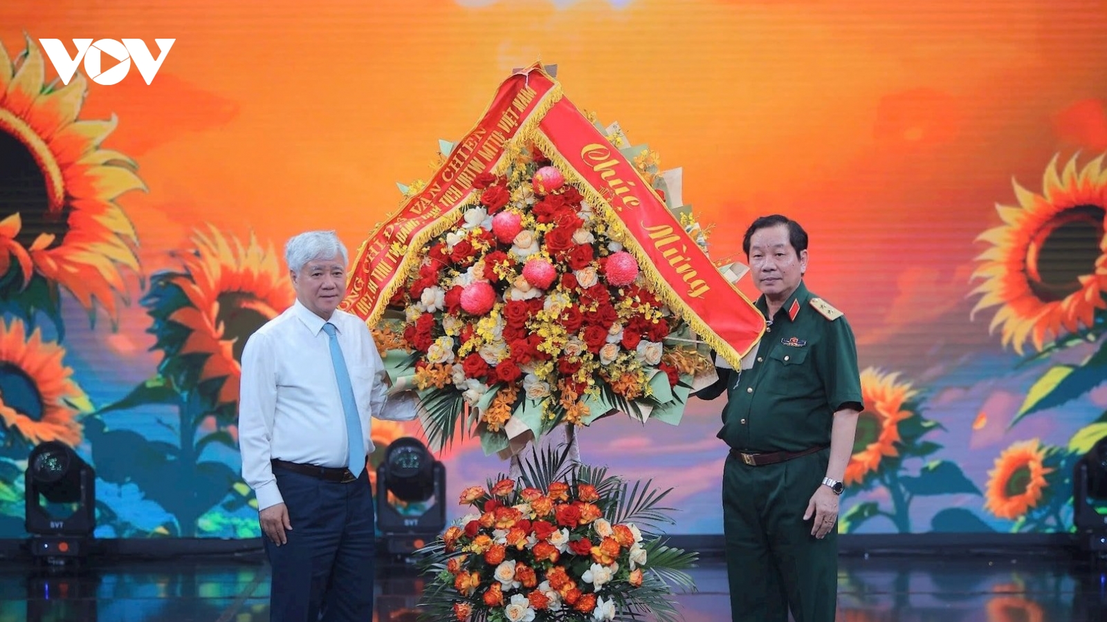 Giao lưu nghệ thuật hỗ trợ nạn nhân chất độc da cam