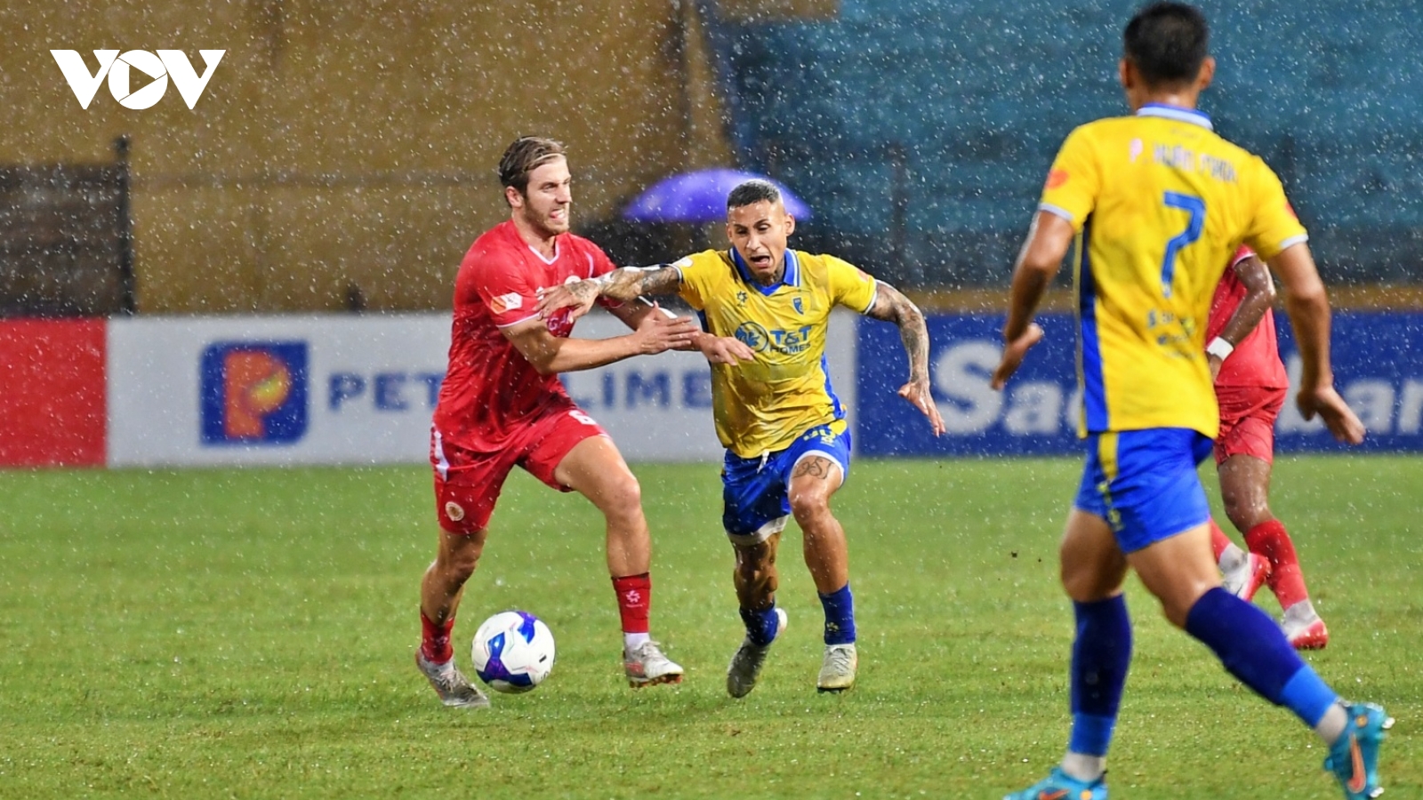 Nam Định và CAHN đối diện với lịch thi đấu dày đặc trong tháng 9