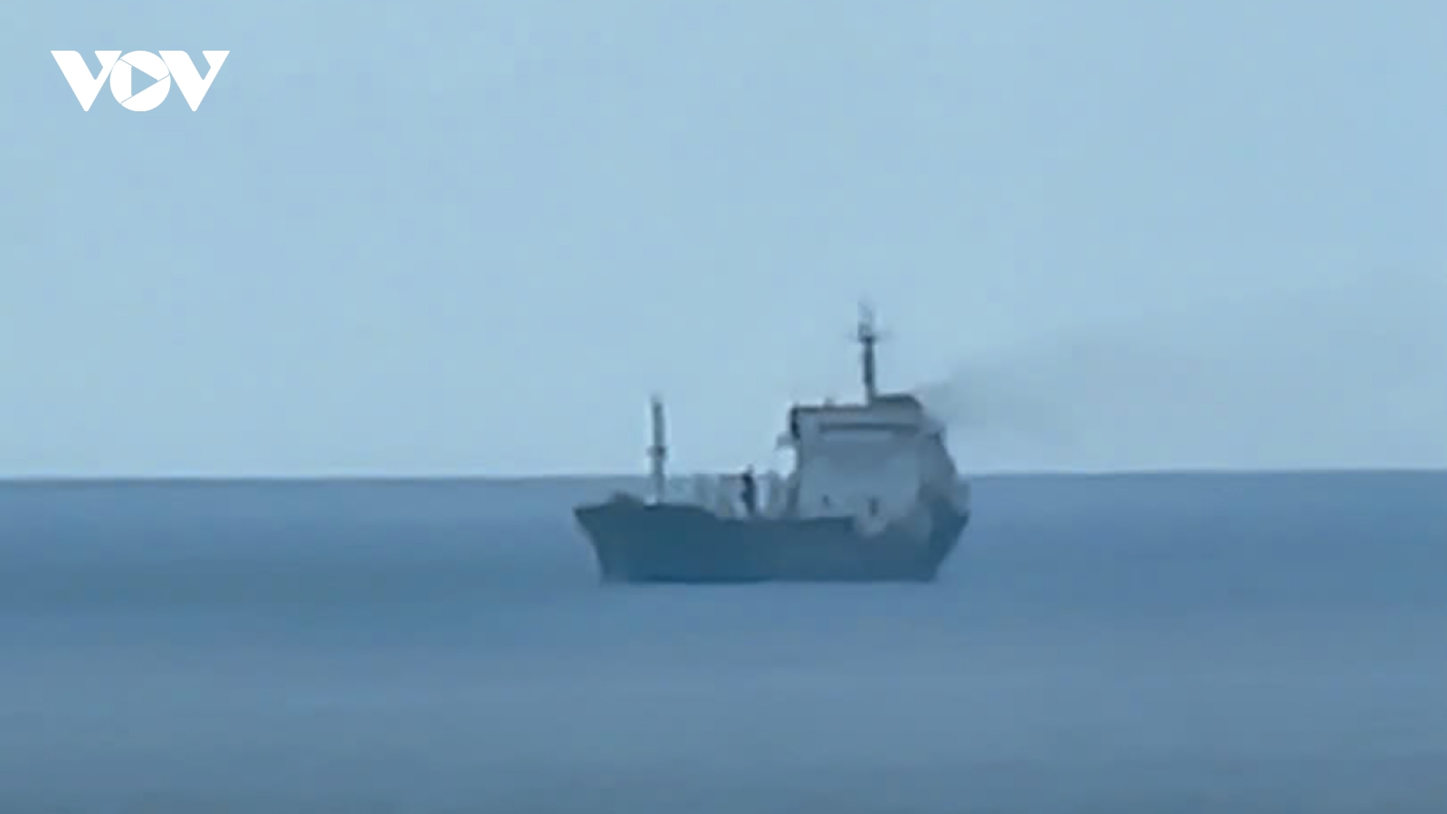 Tàu chở dầu hơn 7.600 tấn bị cháy trên biển