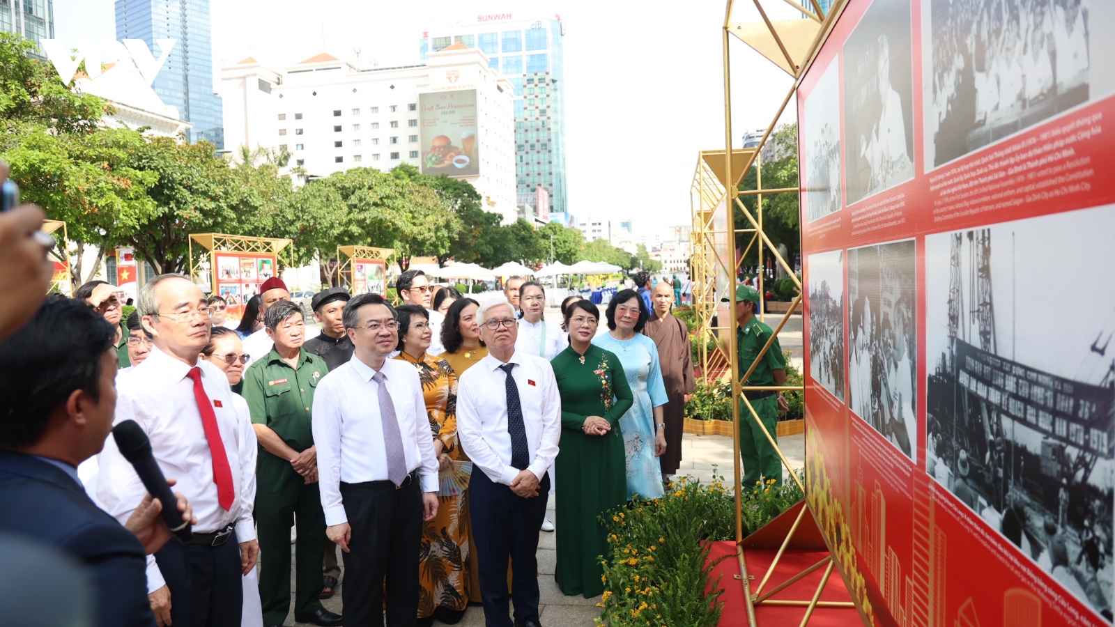 TP.HCM triển lãm ảnh “Vinh quang 80 năm Quốc hội Việt Nam”