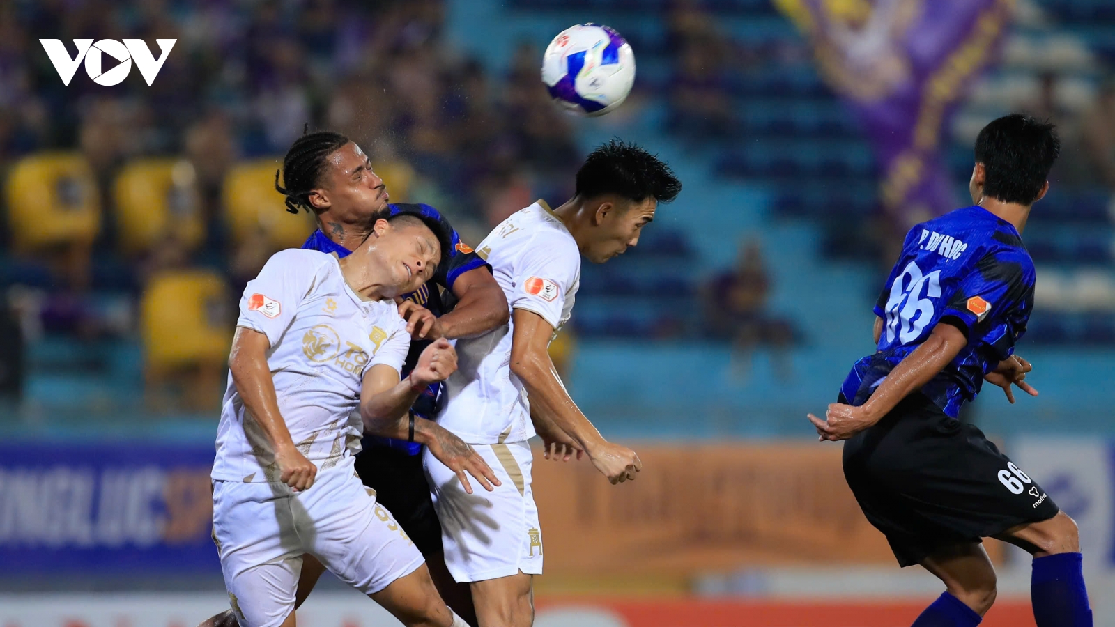 Hà Nội FC đương đầu với thử thách lớn ngay trong giai đoạn đầu mùa