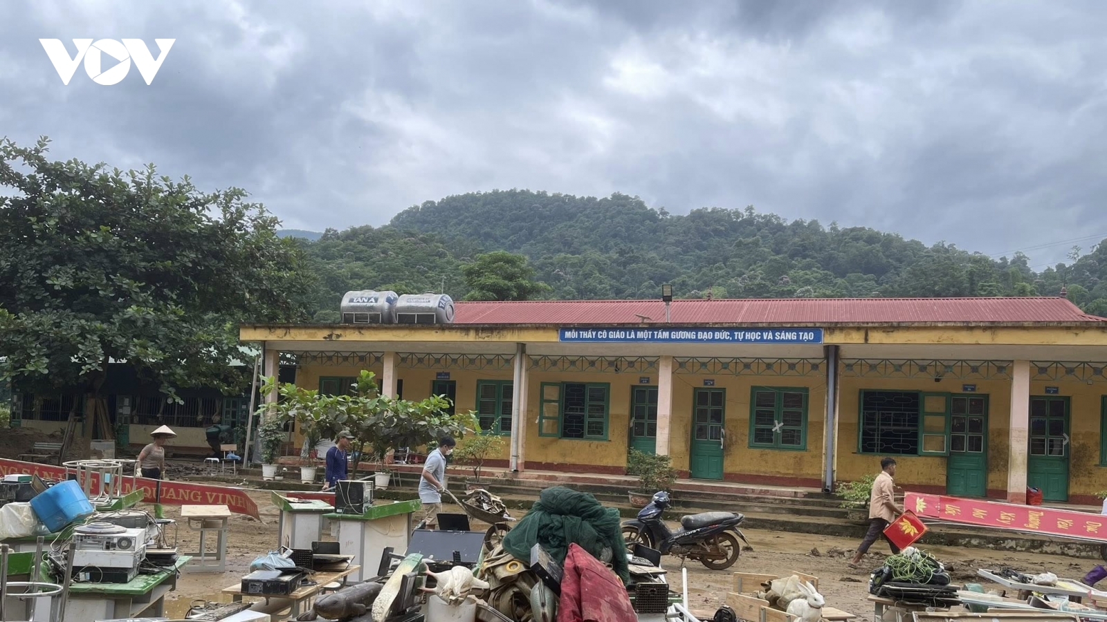 Vùng lũ Điện Biên khôi phục trường lớp đón năm học mới