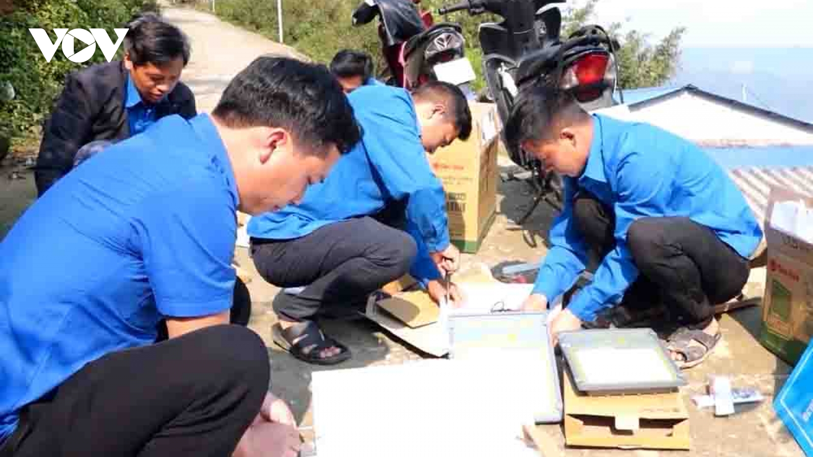 Thanh niên Lai Châu thi đua lập công dâng Đảng