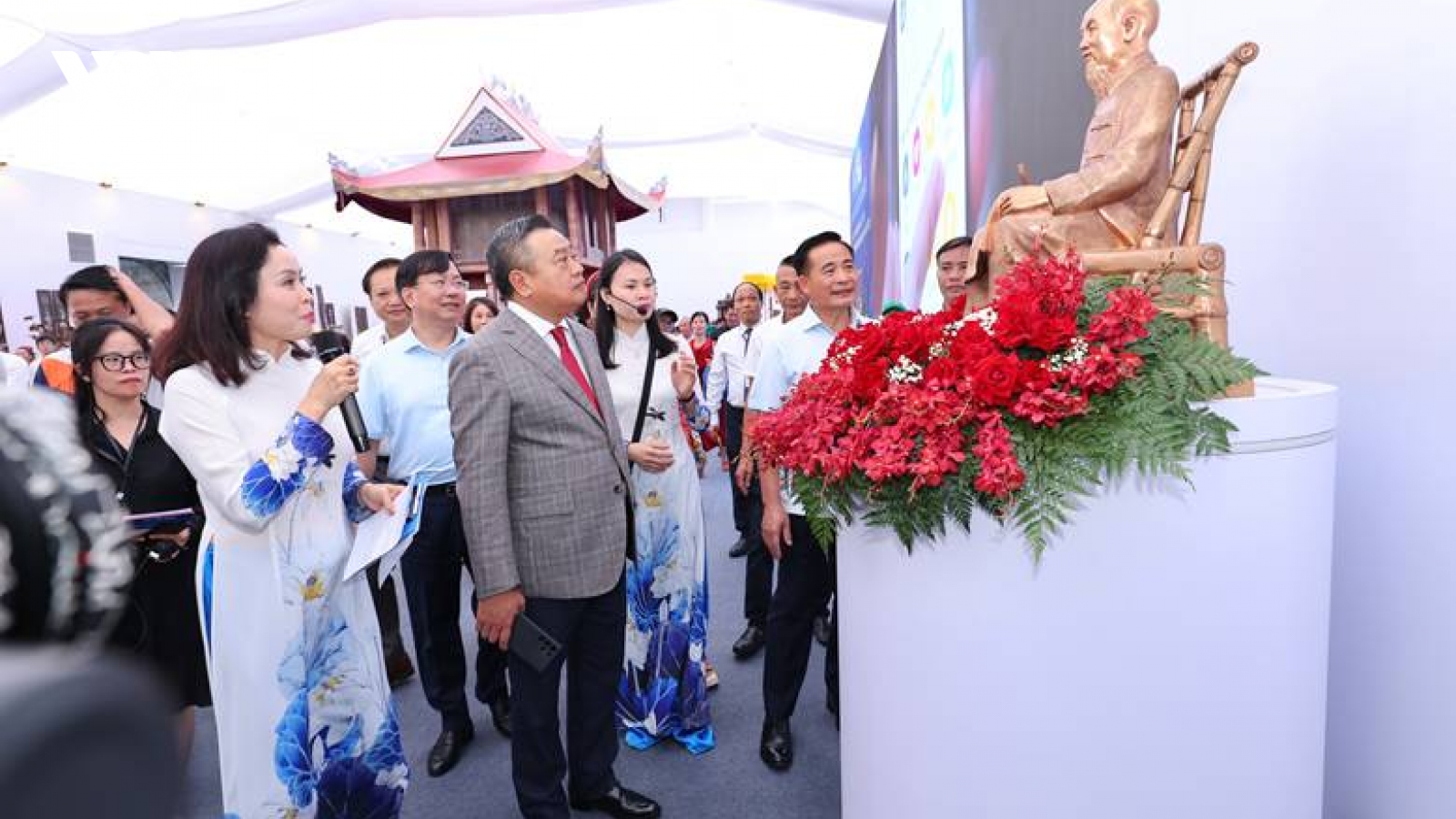 Hà Nội khẳng định bản sắc văn hóa và sáng tạo tại Triển lãm Thành tựu đất nước