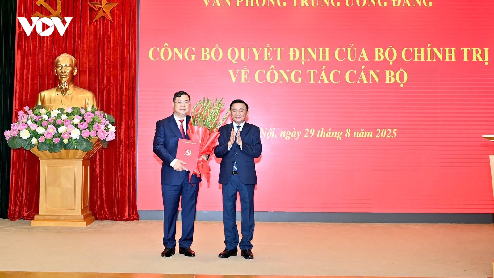 Phân công, bổ nhiệm đồng chí Phạm Gia Túc giữ chức Chánh Văn phòng Trung ương Đảng