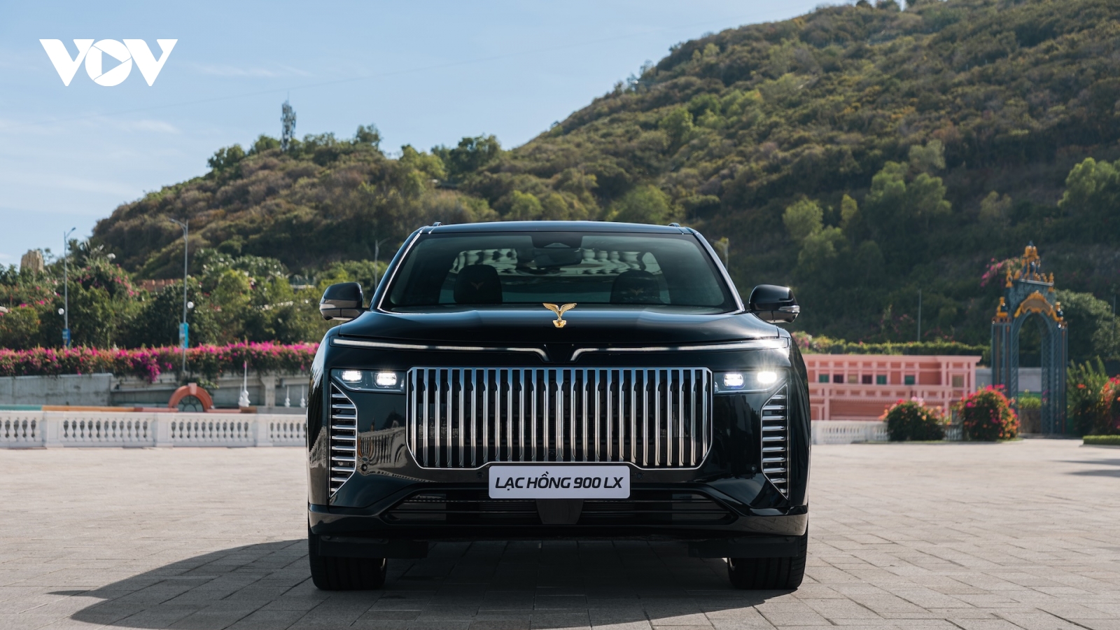 Chi tiết xe VinFast Lạc Hồng 900 LX dành cho nguyên thủ