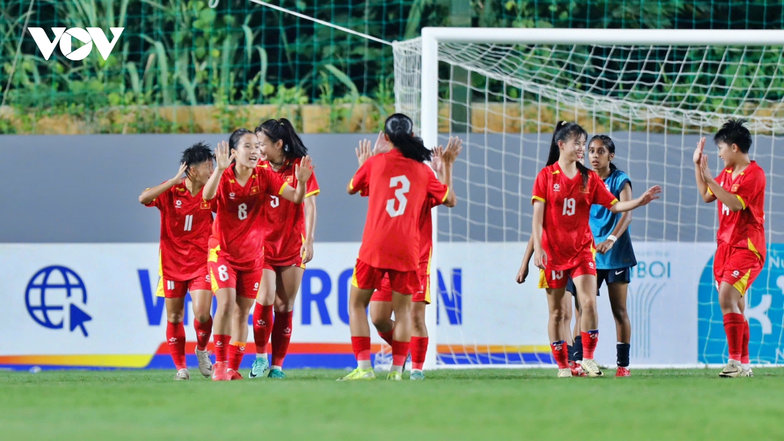 Lịch thi đấu và trực tiếp bóng đá Việt Nam hôm nay 8/8