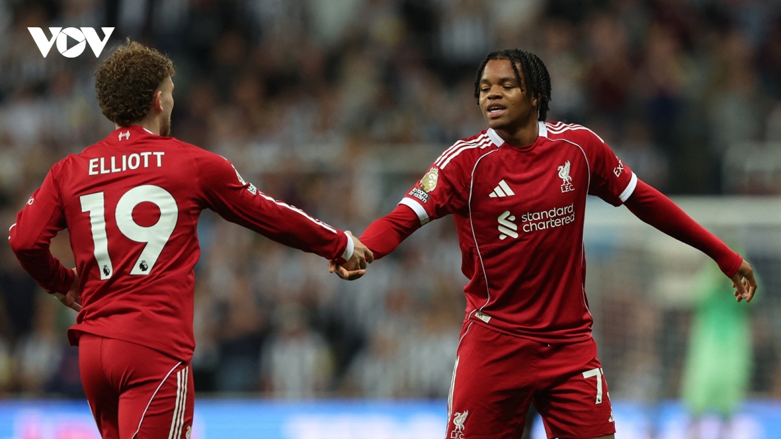 Kết quả Ngoại hạng Anh hôm nay 26/8: Liverpool thoát hiểm nhờ cầu thủ tuổi teen