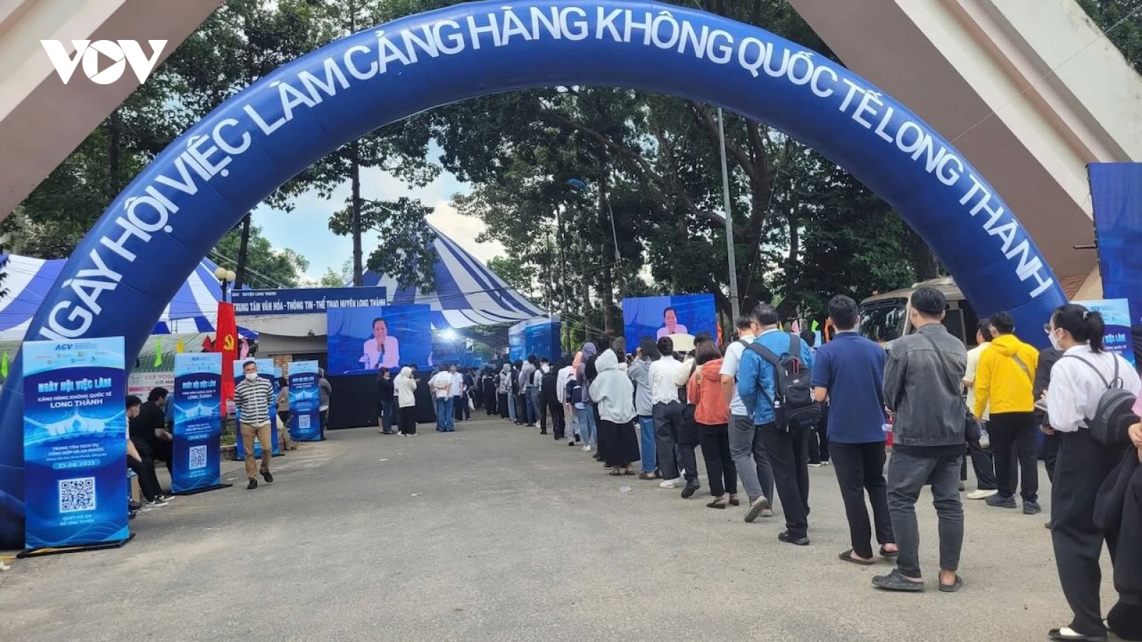 Ngày hội việc làm sân bay Long Thành thu hút gần 10.000 ứng viên tham dự