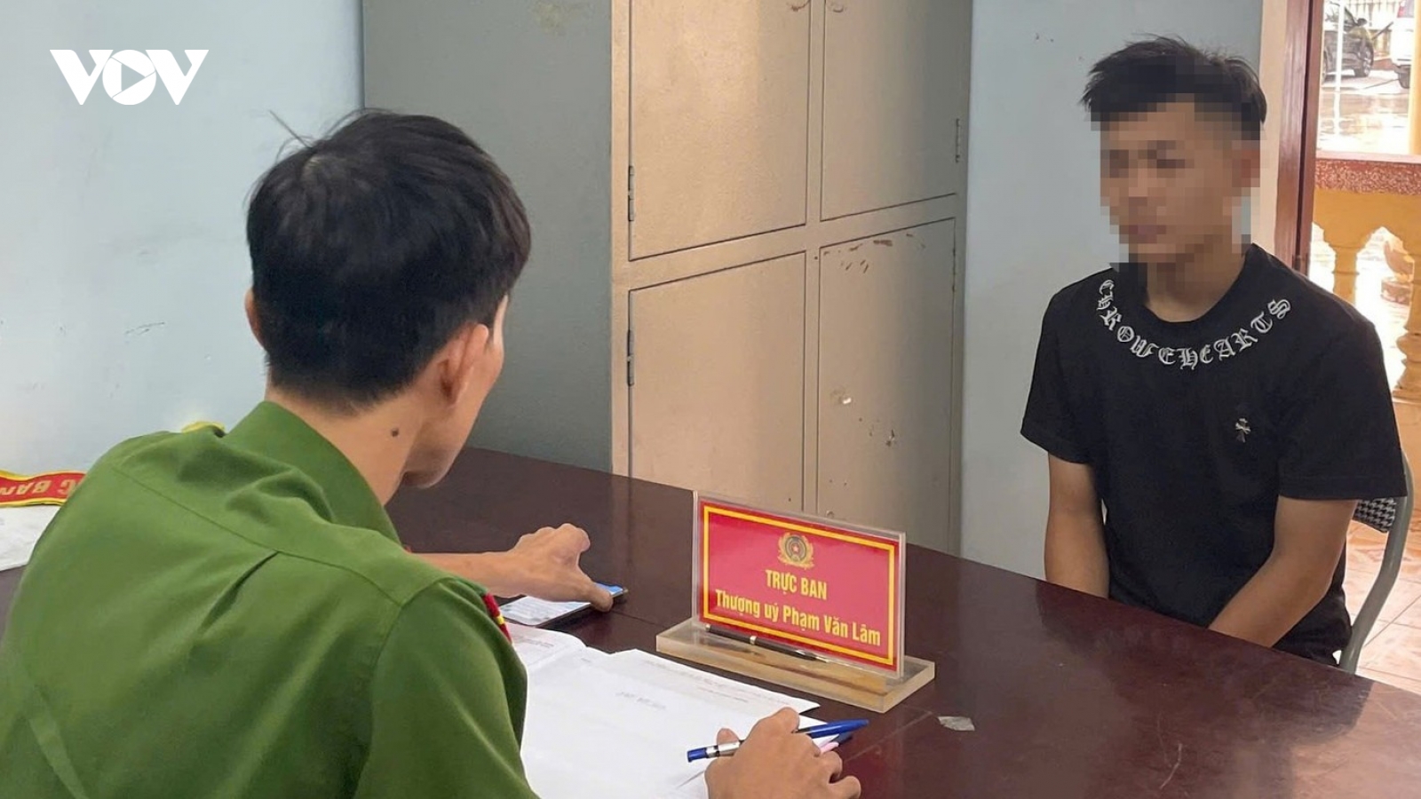 Ba thiếu niên mới 16 tuổi đi máy bay, ô tô vào TPHCM để tìm đường sang Campuchia