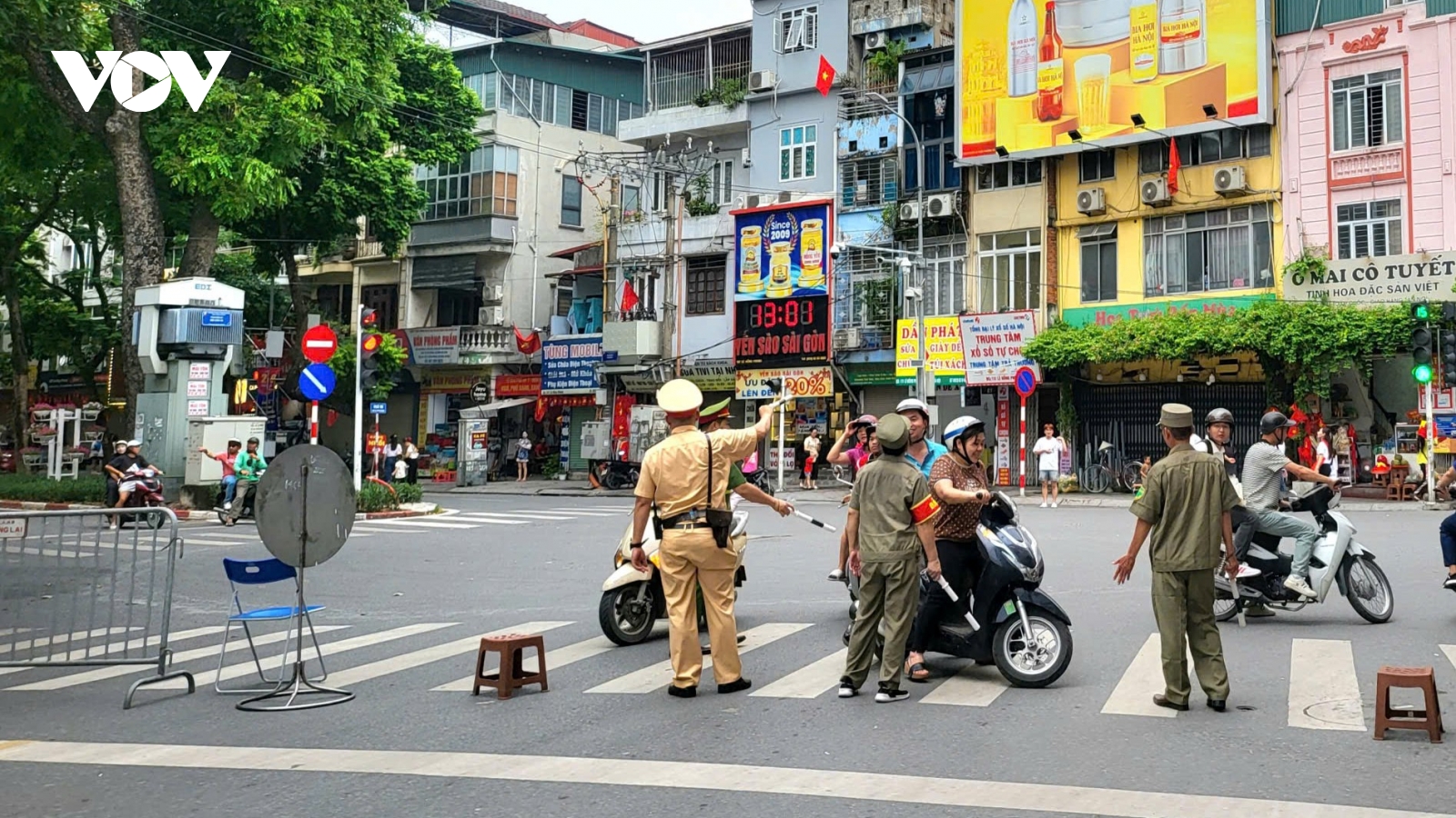 Phố Ngọc Hà đã cấm đường, sẵn sàng cho buổi tổng hợp luyện diễu binh, diễu hành