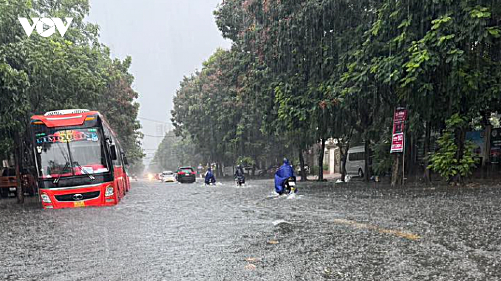 Cảnh báo ngập lụt, nguy cơ lũ quét tại Nghệ An