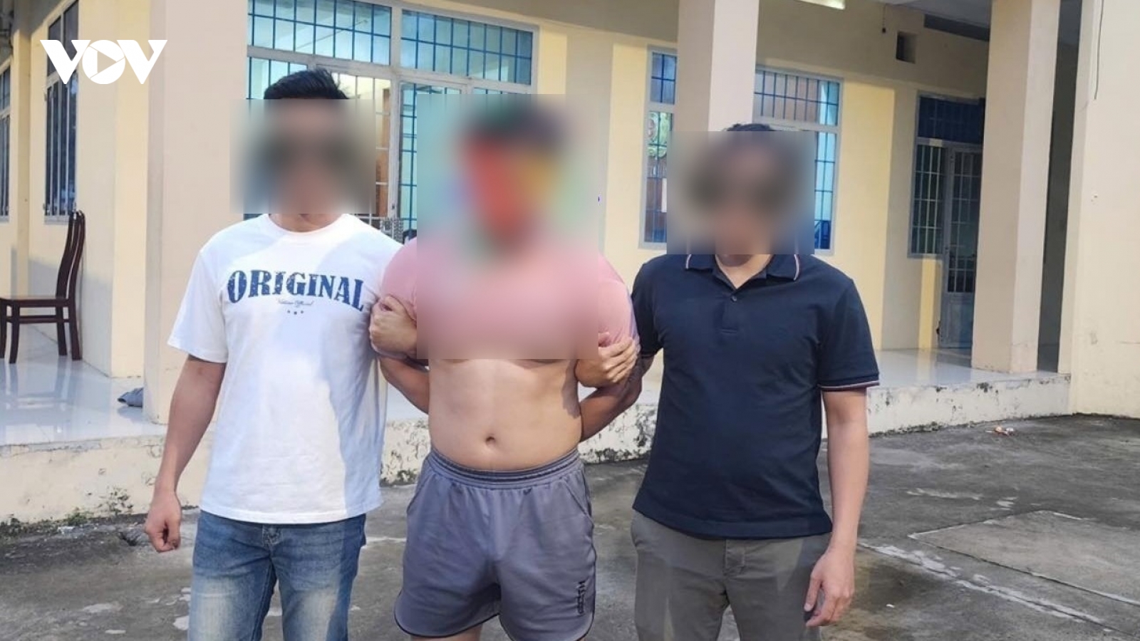 Bắt nghi phạm dùng dao khống chế, xâm hại bé gái ở Đồng Nai