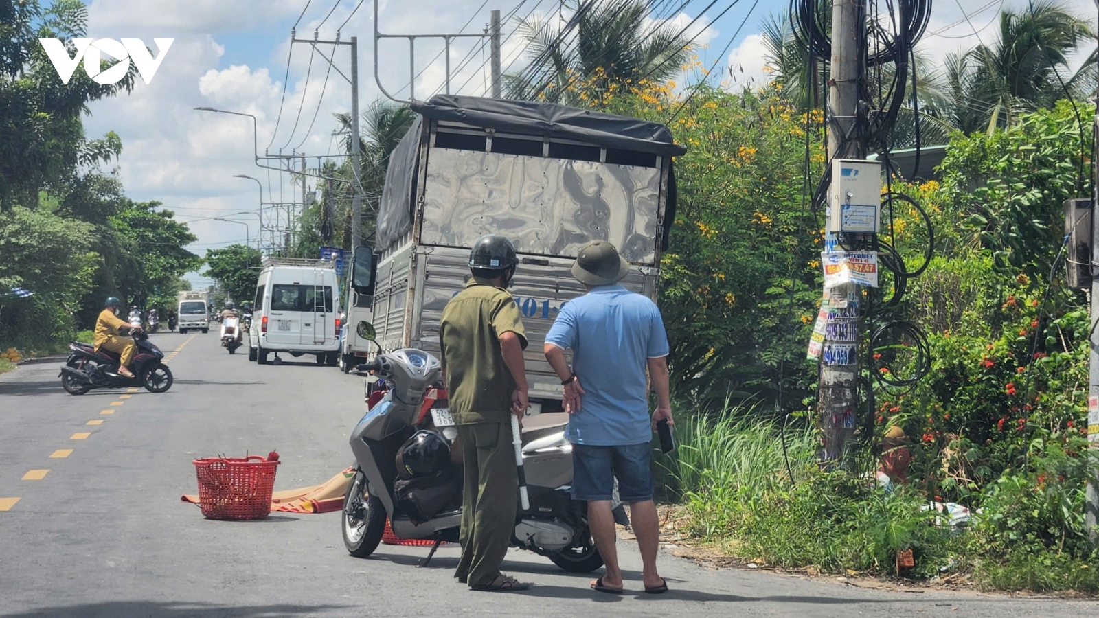Xe mô tô tông vào đuôi xe tải, một người tử vong ở Đồng Tháp