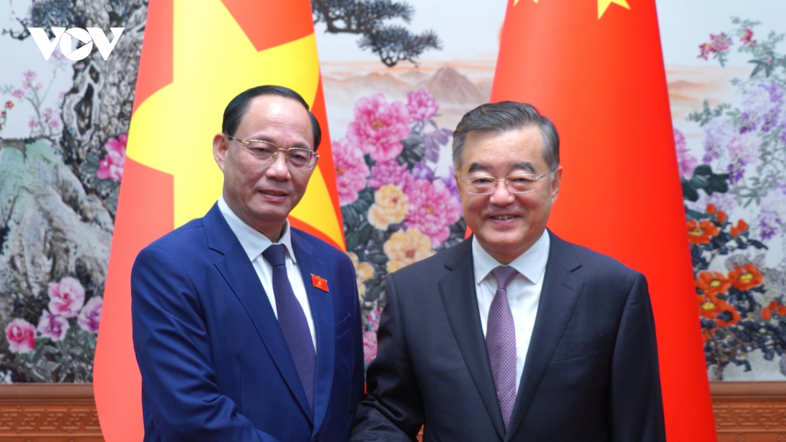 Phó Chủ tịch Quốc hội hội đàm với Phó Uỷ viên trưởng Nhân đại toàn quốc Trung Quốc