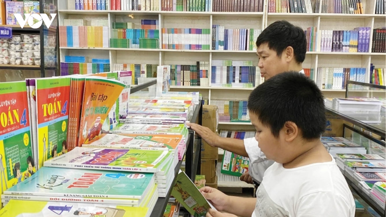 Bộ Chính trị yêu cầu một bộ sách giáo khoa thống nhất trên toàn quốc