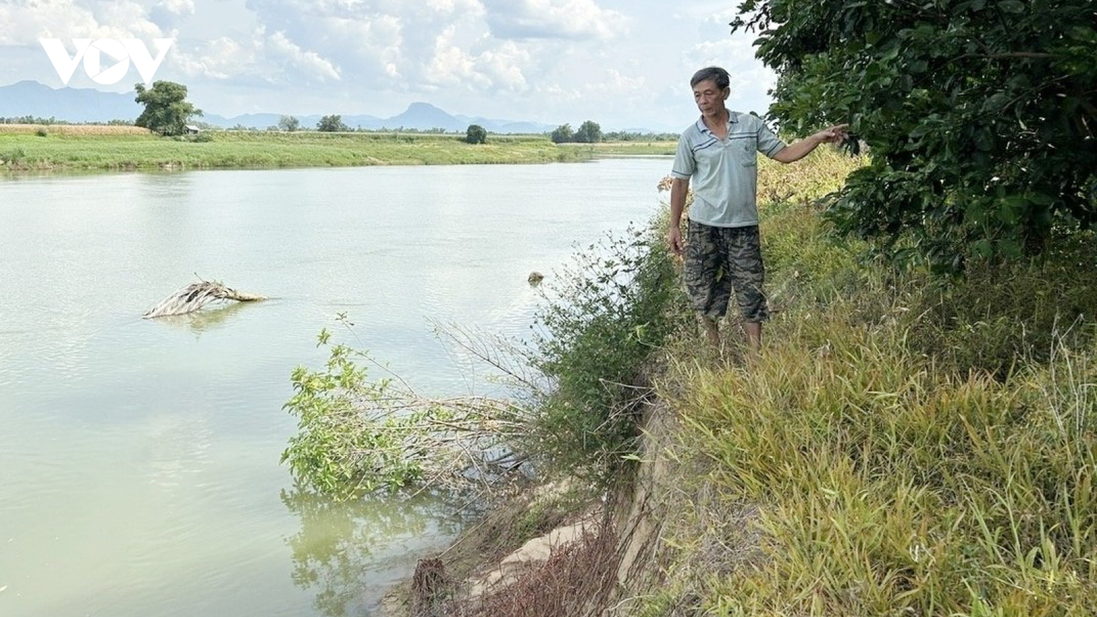 Nỗi lo sạt lở ven sông của người dân thành phố Đà Nẵng