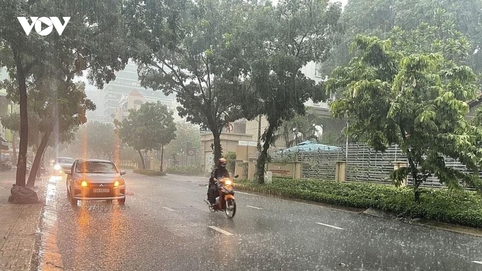 Thời tiết hôm nay 24/8: Khu vực từ Thanh Hóa đến Quảng Trị có mưa rào và dông
